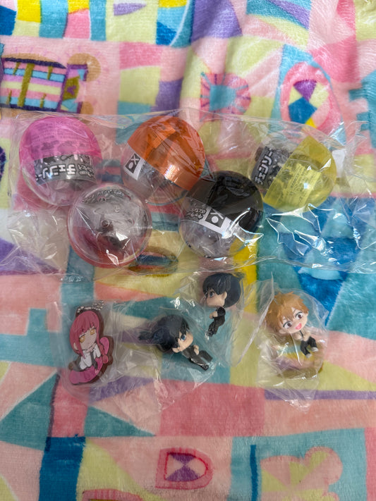 SALE - Chainsaw Man Gatcha gashapon strap and figure bundle
