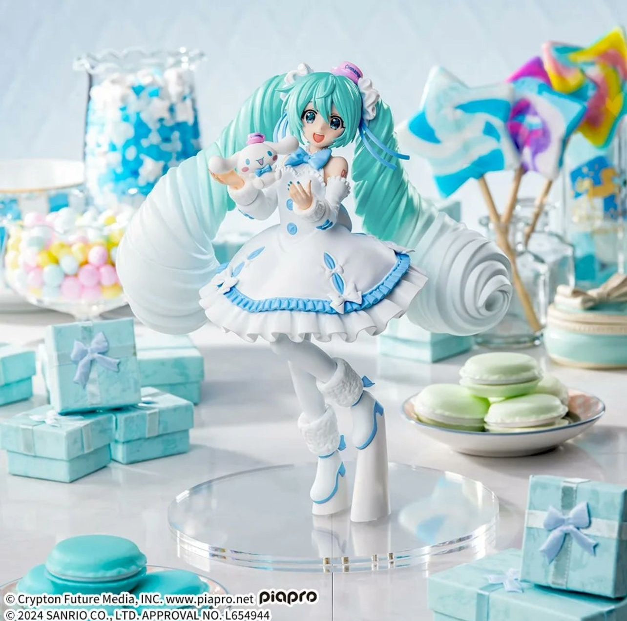 50% NON REFUNDABLE deposit for Hatsune Miku x Sanrio Cinnamoroll - Sega Luminasta Figure - January 2025