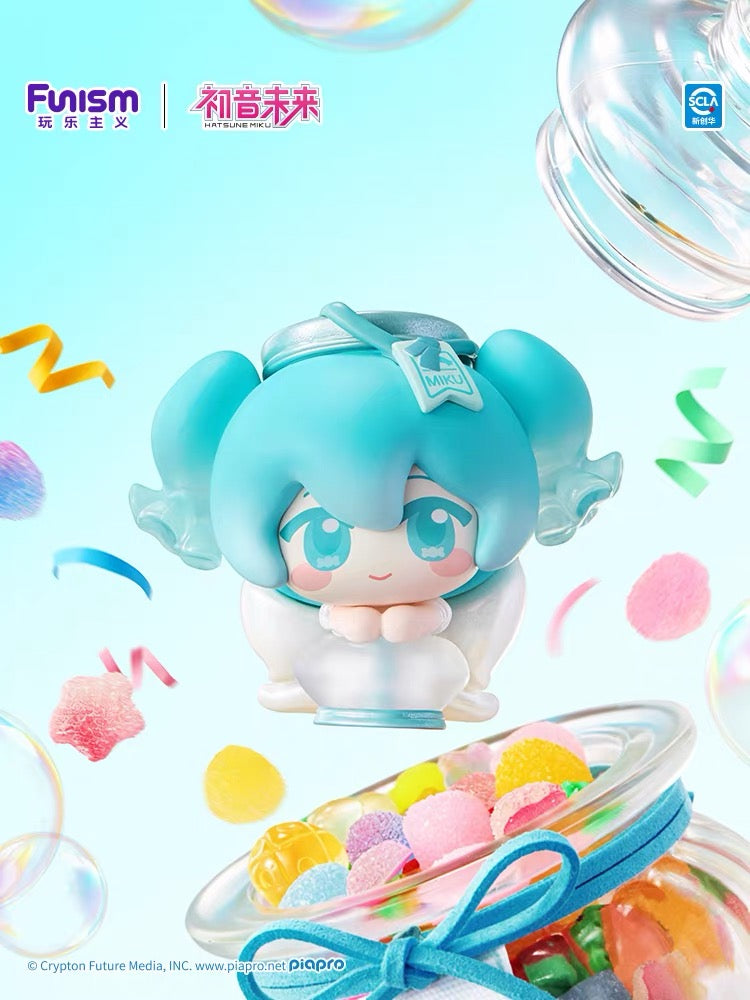 PREORDER - Miku Case with Figures - Blind - August 2026